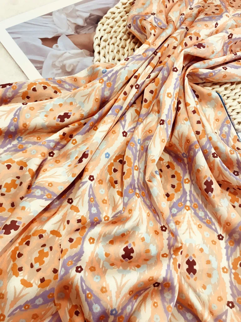 POLYESTER Stretch seersucker satin fabric with fancy print design