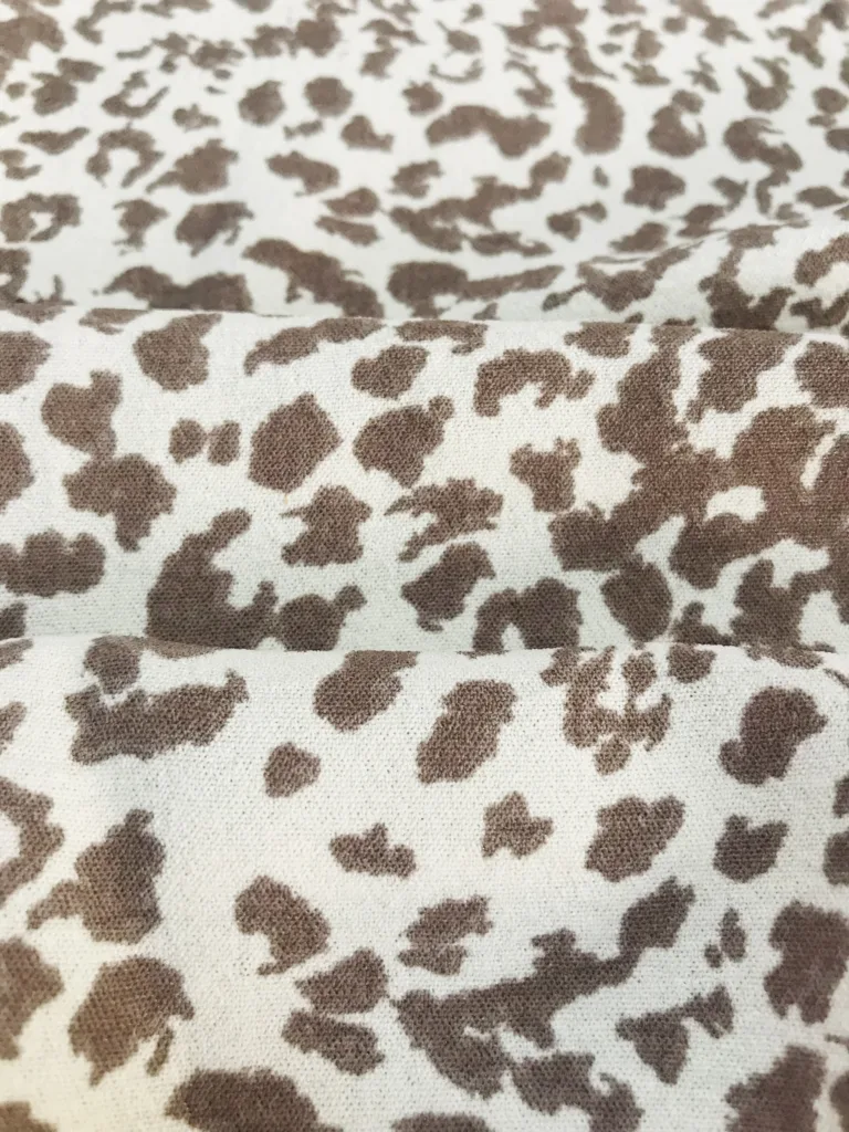Polyester CEY airflow printed fabric with dots design (5)