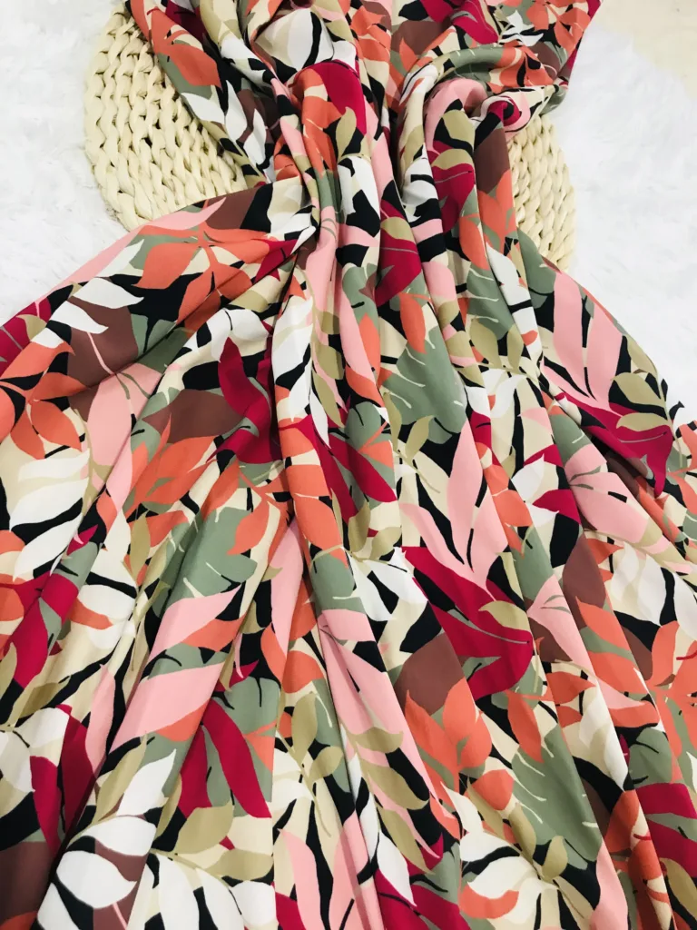 Polyester Crack Printed Fabric with Floral design (2)