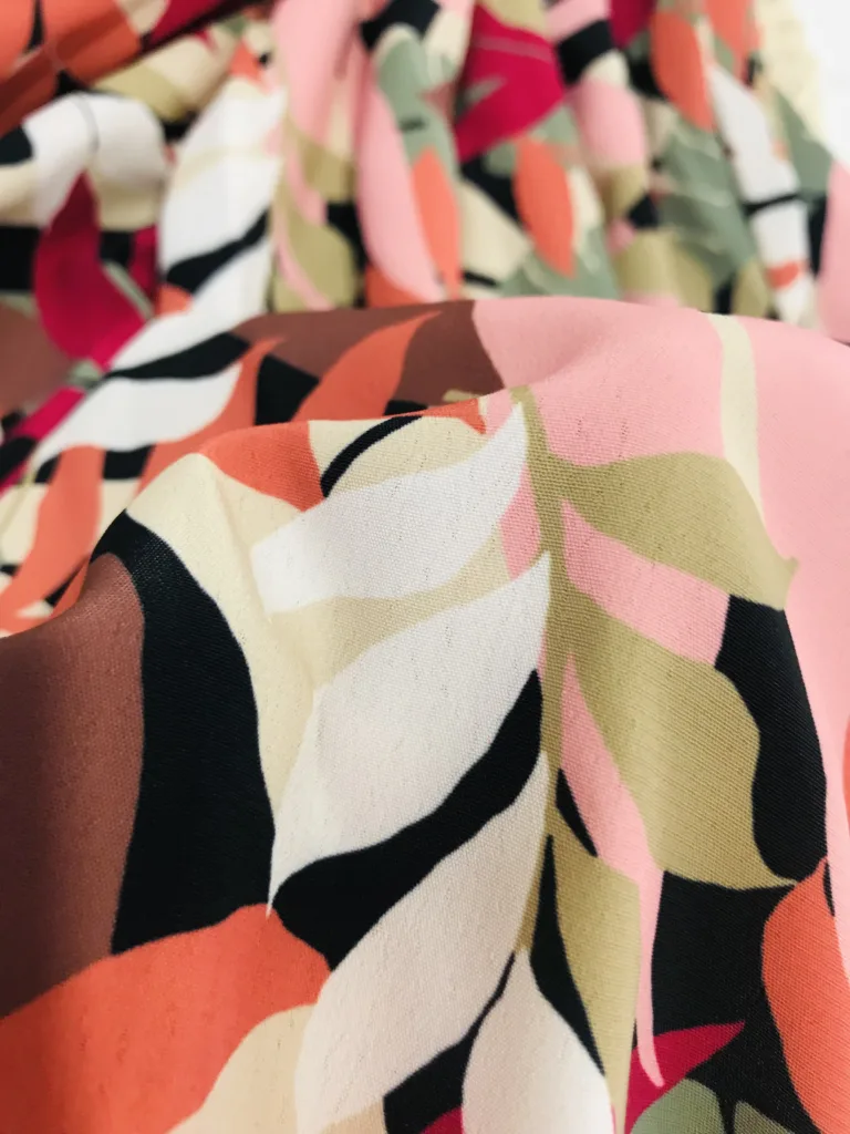 Polyester Crack Printed Fabric with Floral design (3)