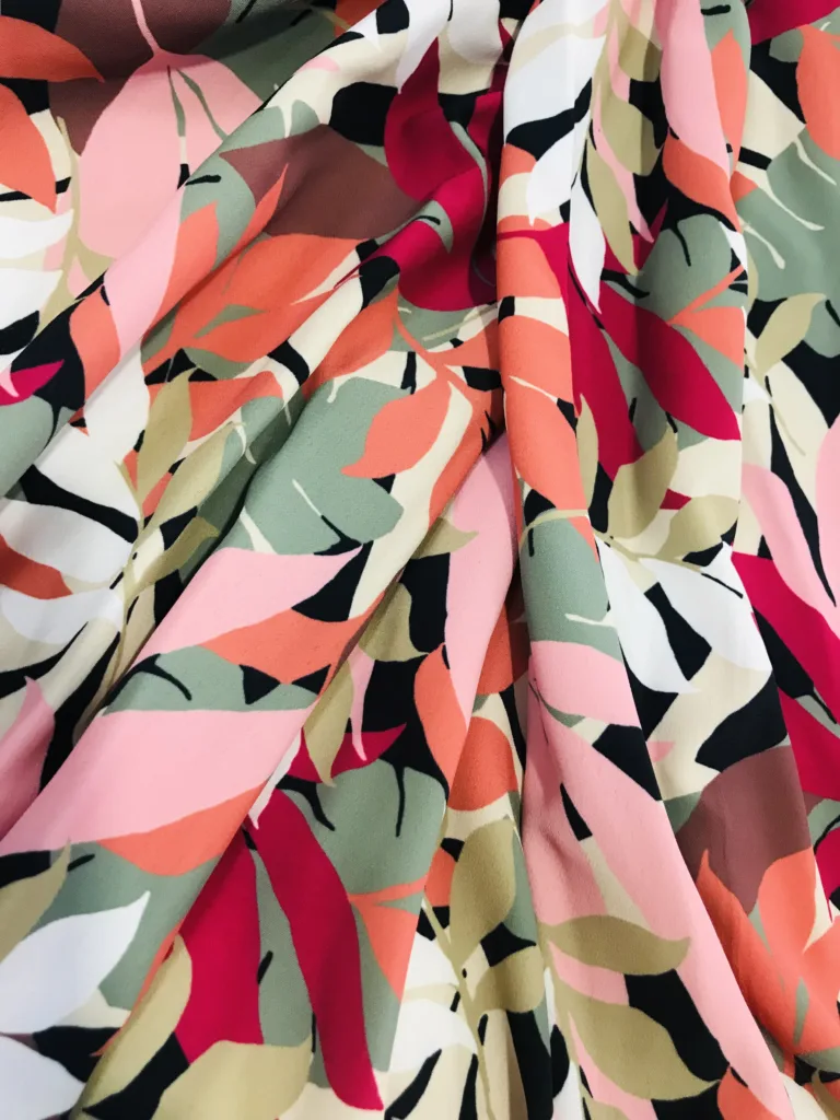 Polyester Crack Printed Fabric with Floral design