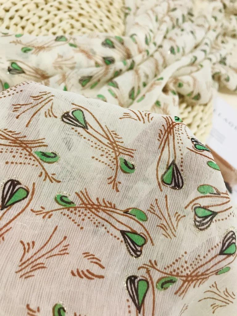 Polyester Crinkled printed fabric with Foil printing (2)