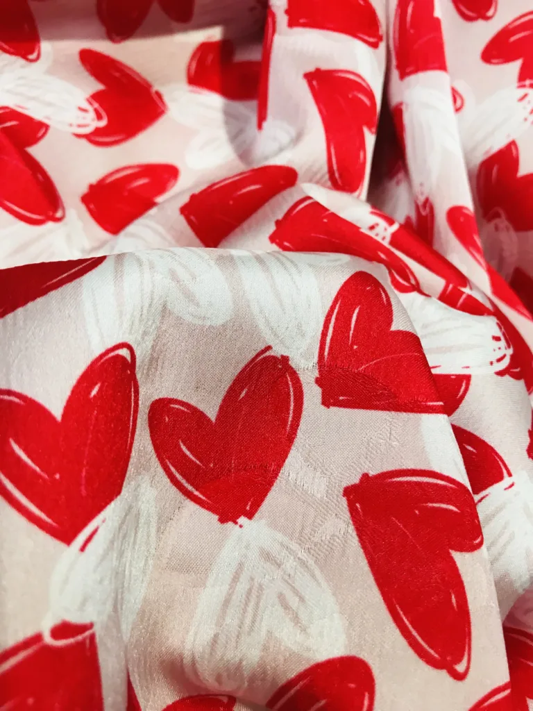 Polyester Jacquard Satin Printd Fabric hearts Design (2)