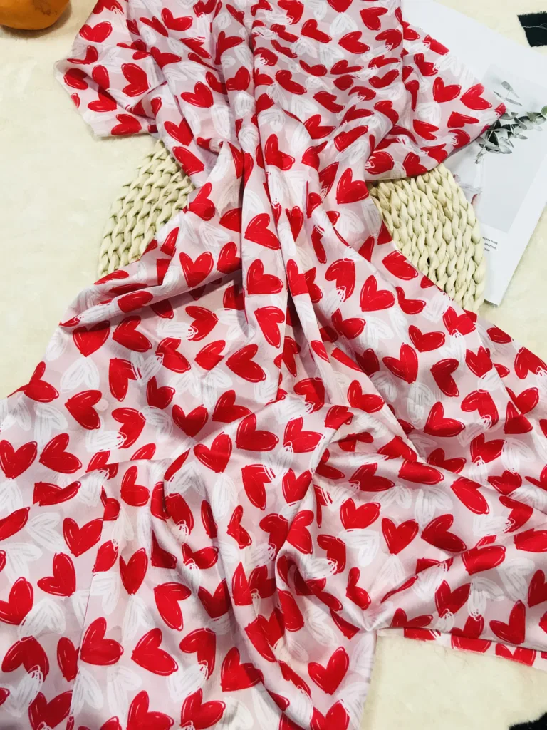 Polyester Jacquard Satin Printd Fabric hearts Design (3)