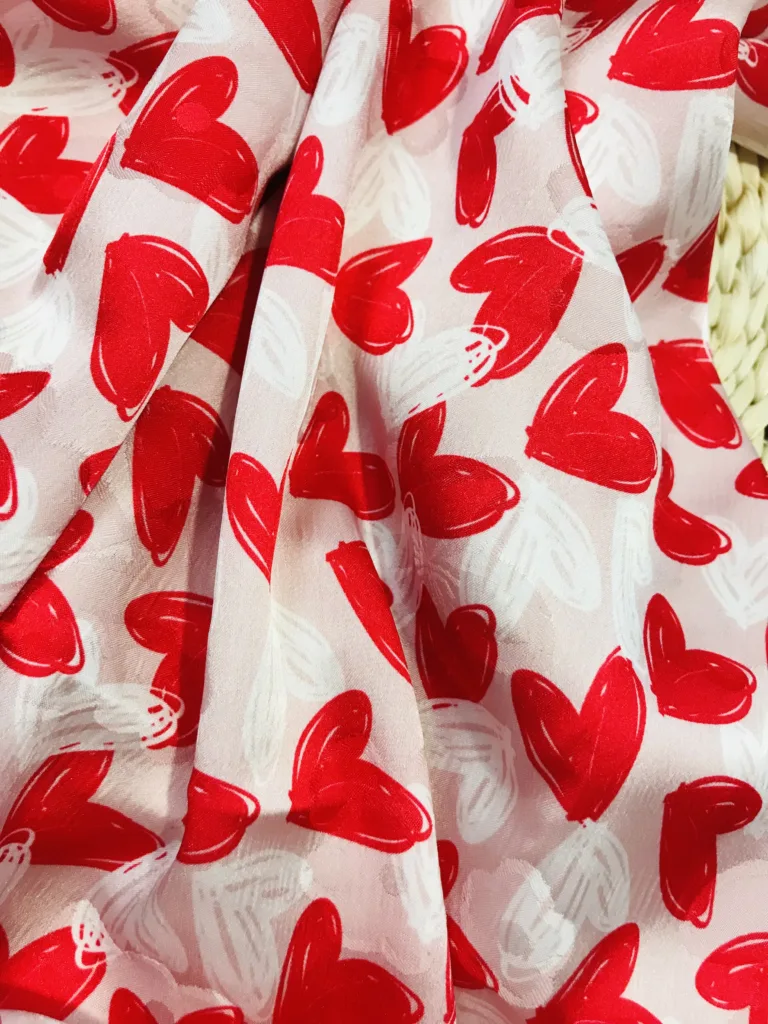 Polyester Jacquard Satin Printd Fabric hearts Design (4)