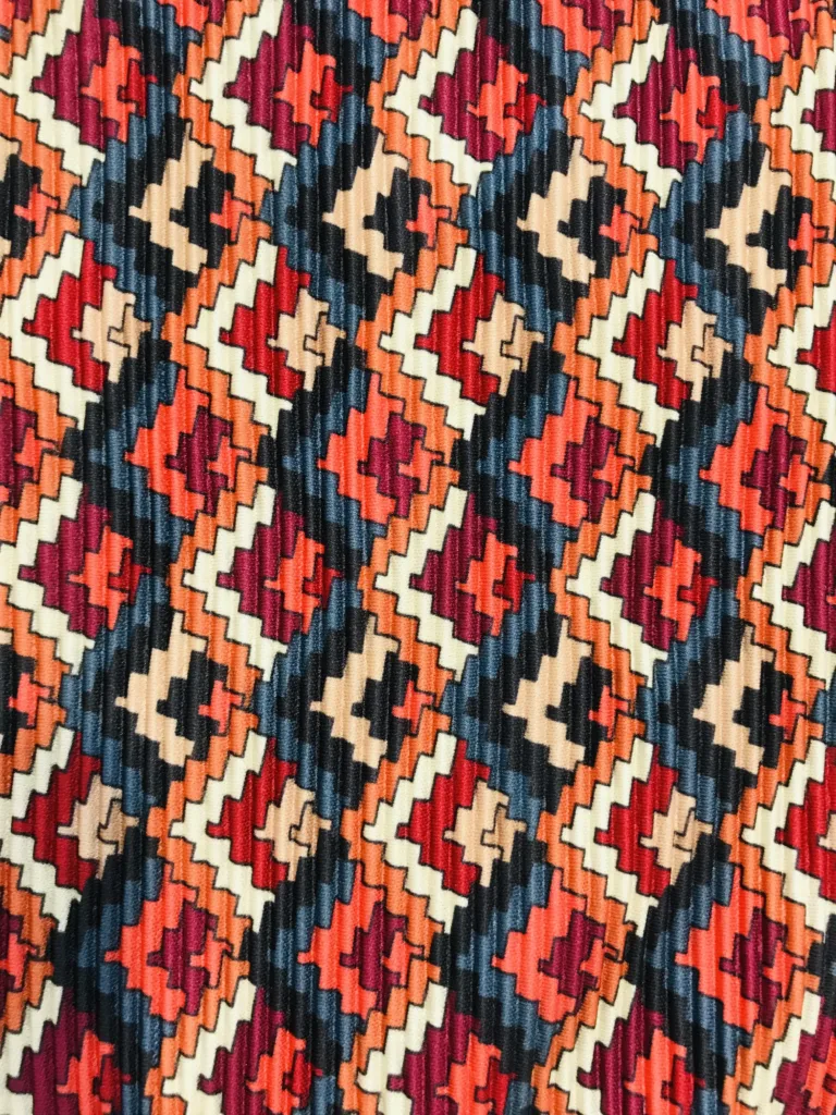 Polyester knitting printed fabric with pleating (2)
