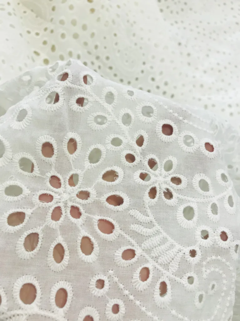 Cotton Embroidery Fabric paisley (2)
