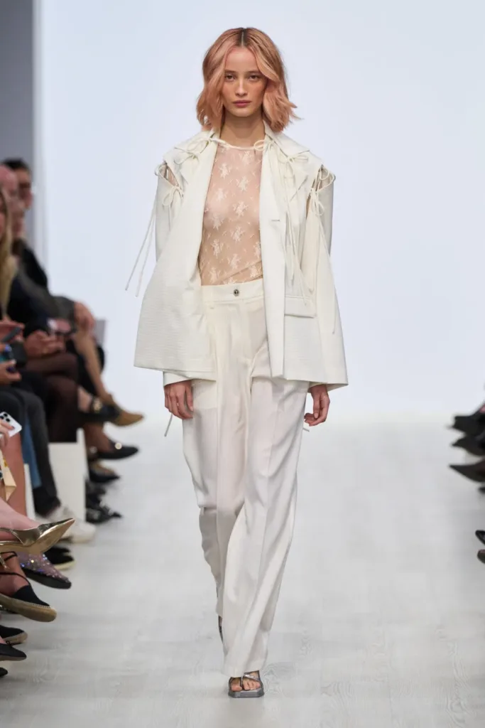 WHITE urban wear